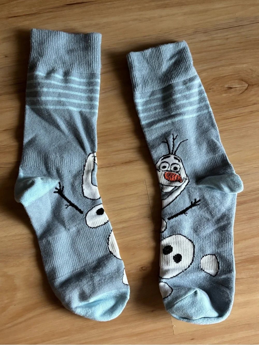 Light Blue Olaf Novelty Crew Socks
